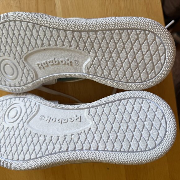 Reebok Wonder Woman 1984 Limited Edition Tennis Shoes Unisex Size 7 NEW NO BOX - Picture 3 of 16